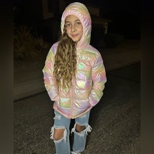 Warm up in this kids Coat NEW